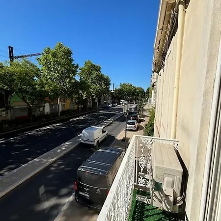 Aux Portes De La Gare Appartamento Nîmes